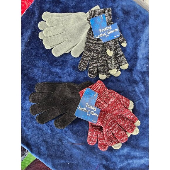 Texting Ladies’ Gloves Set of‎ Two Pair Red Black Gray White - Picture 1 of 7
